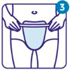 Paso 3 de 3 en la explicación de cómo utilizar Lindor Men absorción de 2 gotas: subir por completo la ropa interior y presionar el tejido contra la cinta